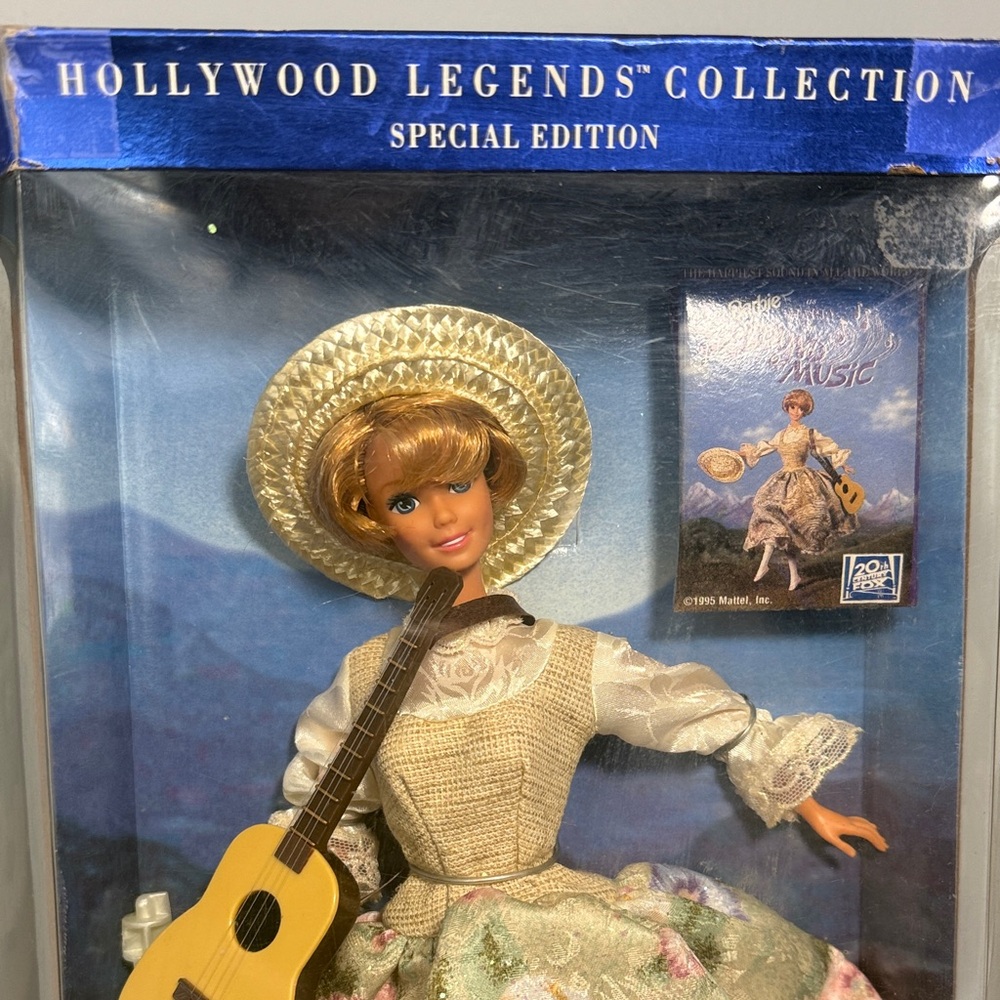 Vintage Barbie Hollywood Legends Maria Doll with Floral Dress - Picture 3 of 8